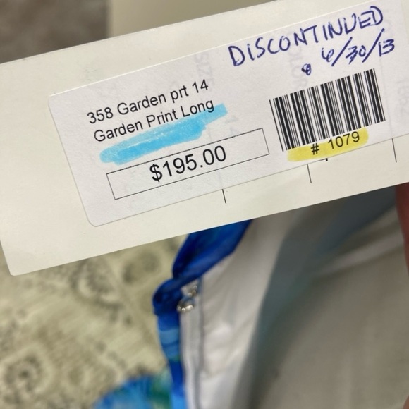 Elegant Blue and Green Floral Dress - Picture 5 of 5